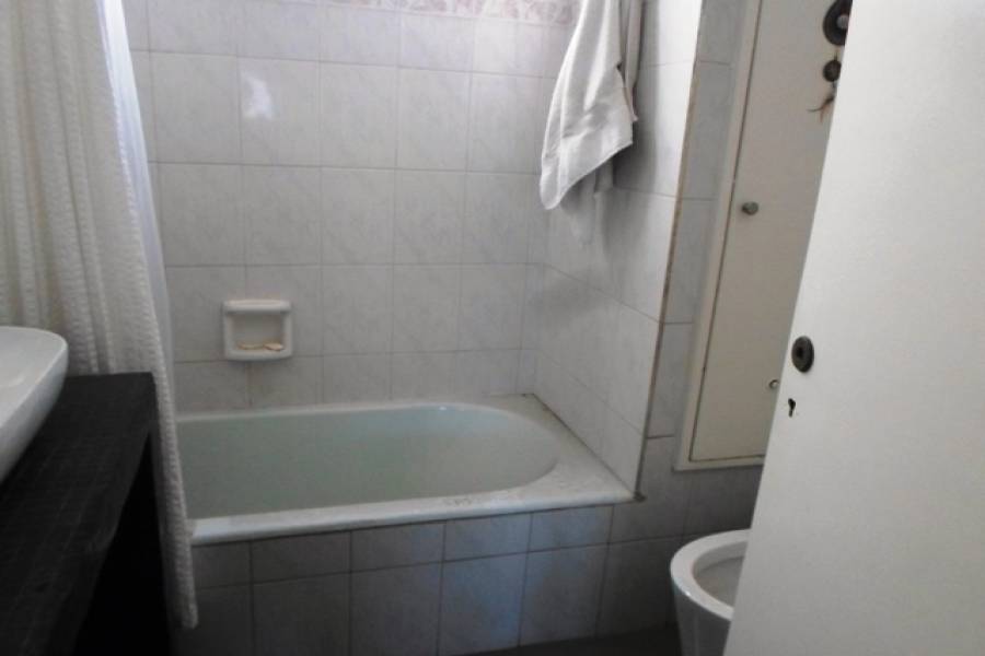 Caballito,Capital Federal,Argentina,2 Bedrooms Bedrooms,1 BañoBathrooms,Apartamentos,AV RIVADAVIA ,7217