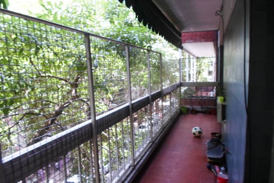 Flores,Capital Federal,Argentina,2 Bedrooms Bedrooms,1 BañoBathrooms,Apartamentos,LAUTARO,7219
