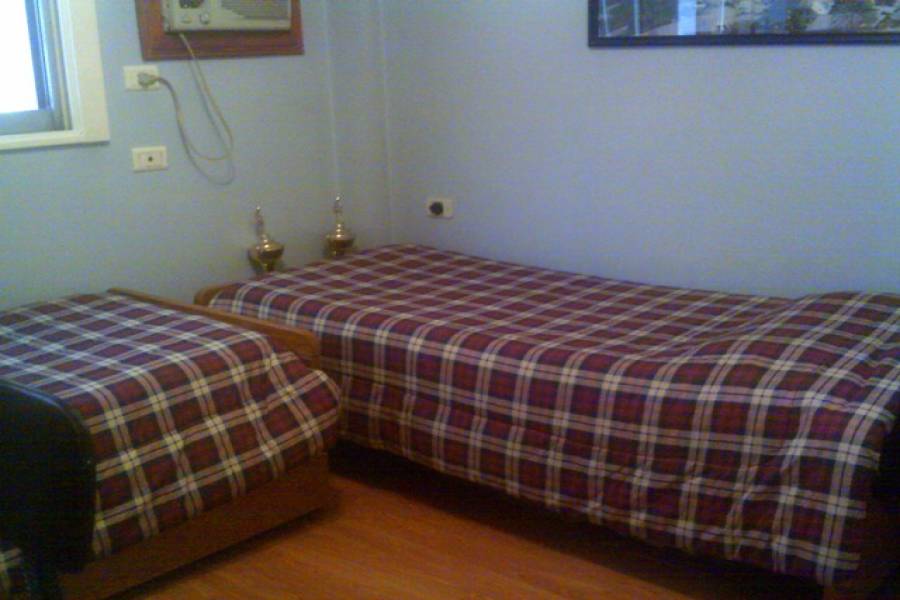 Flores,Capital Federal,Argentina,2 Bedrooms Bedrooms,1 BañoBathrooms,Apartamentos,GRANADEROS,7221