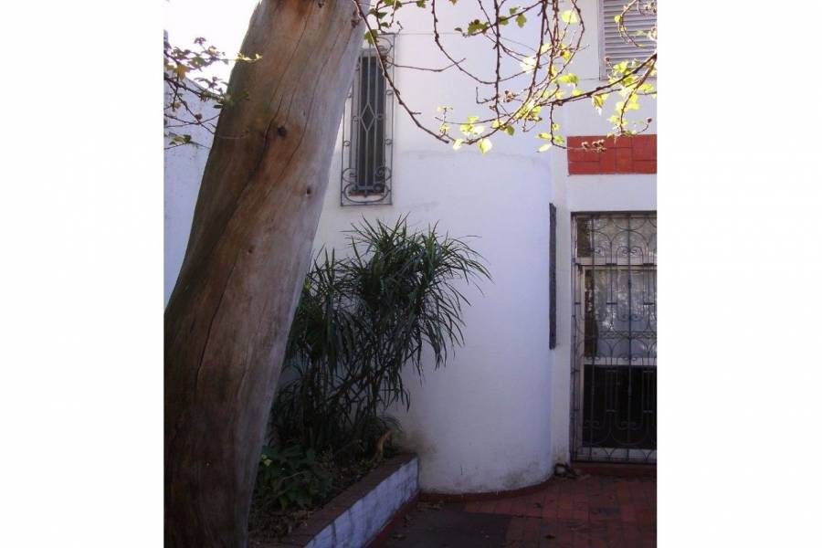 Rosario,Santa Fe,2 Habitaciones Habitaciones,1 BañoBaños,Casas,Saavedra,1636