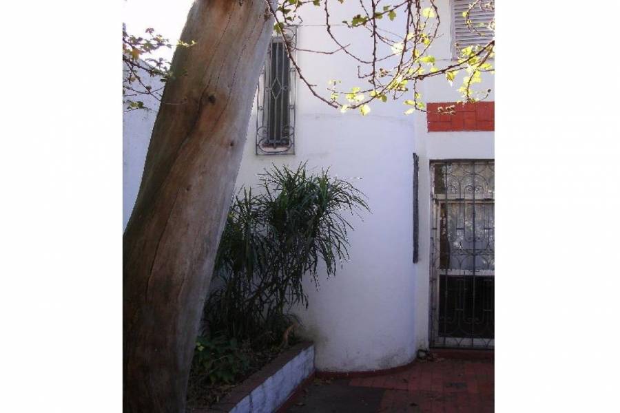 Rosario,Santa Fe,2 Habitaciones Habitaciones,1 BañoBaños,Casas,Saavedra,1636