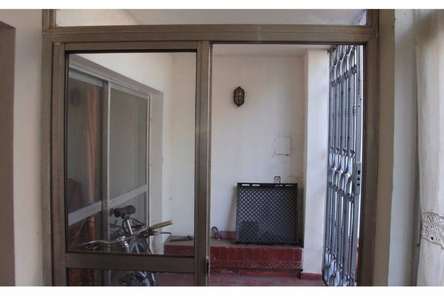Rosario,Santa Fe,2 Habitaciones Habitaciones,1 BañoBaños,Casas,Saavedra,1636
