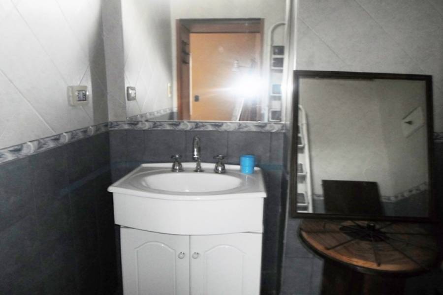 Capital Federal,Argentina,2 Bedrooms Bedrooms,1 BañoBathrooms,Apartamentos,YERBAL ,7239