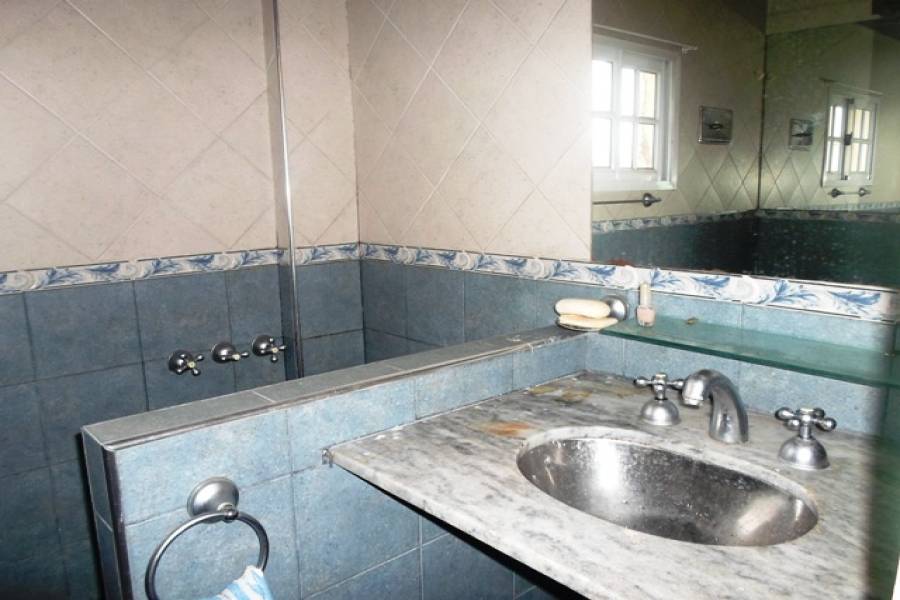 Capital Federal,Argentina,2 Bedrooms Bedrooms,1 BañoBathrooms,Apartamentos,YERBAL ,7239