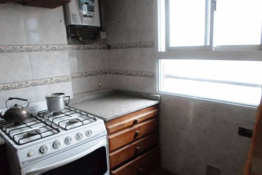 Capital Federal,Argentina,2 Bedrooms Bedrooms,1 BañoBathrooms,Apartamentos,YERBAL ,7239