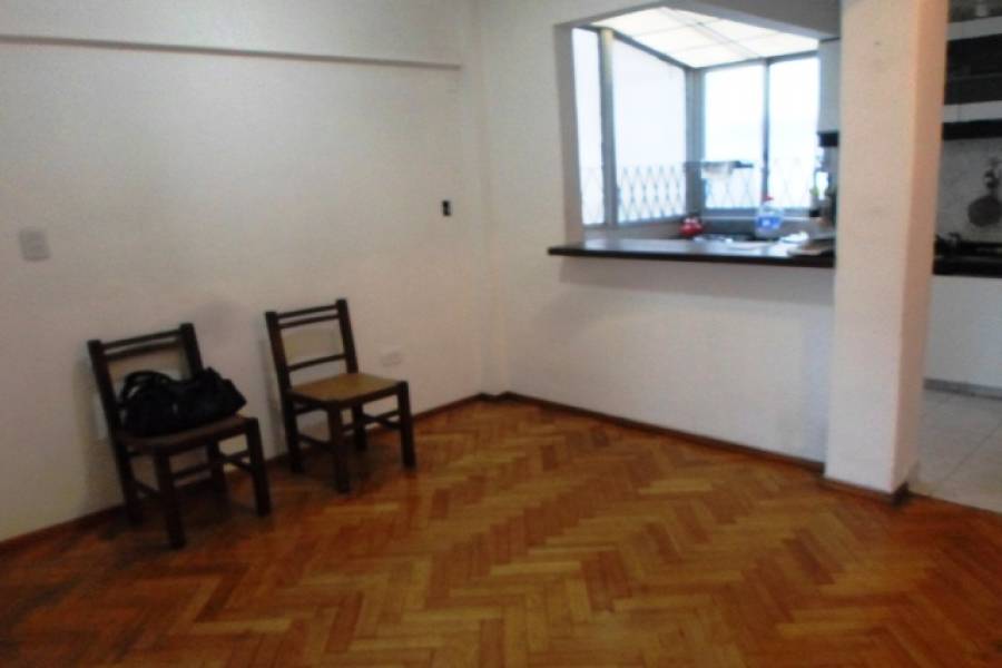 Flores,Capital Federal,Argentina,2 Bedrooms Bedrooms,1 BañoBathrooms,Apartamentos,CARABOBO,7264