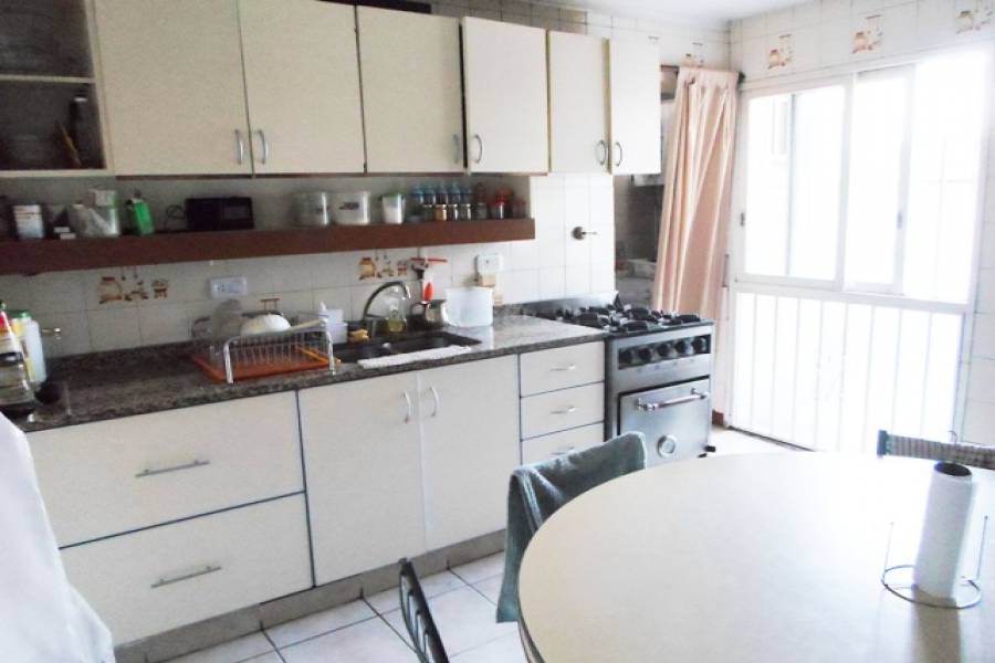 Flores,Capital Federal,Argentina,2 Bedrooms Bedrooms,1 BañoBathrooms,Duplex-Triplex,ARGERICH,7301