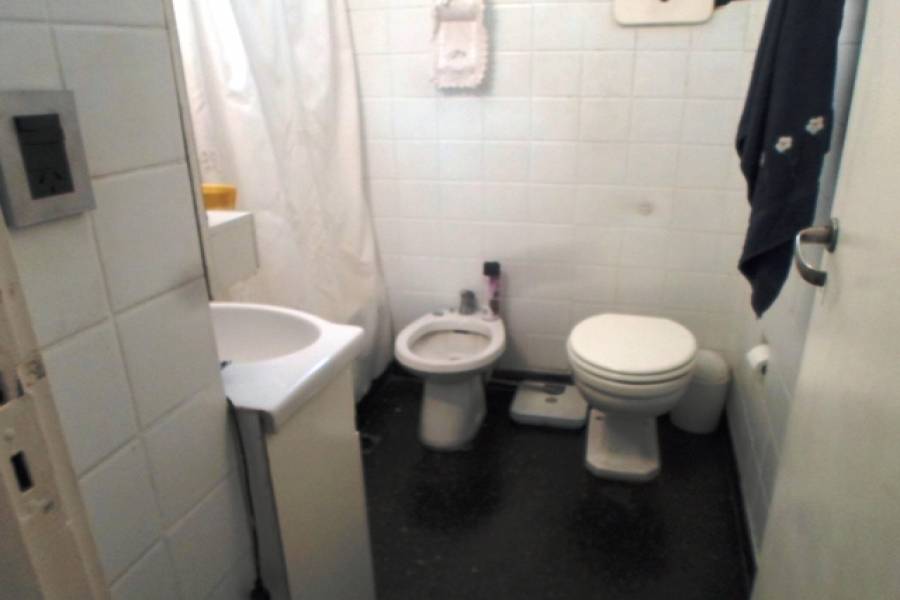 Flores,Capital Federal,Argentina,2 Bedrooms Bedrooms,1 BañoBathrooms,Apartamentos,RODRIGUEZ ,7345