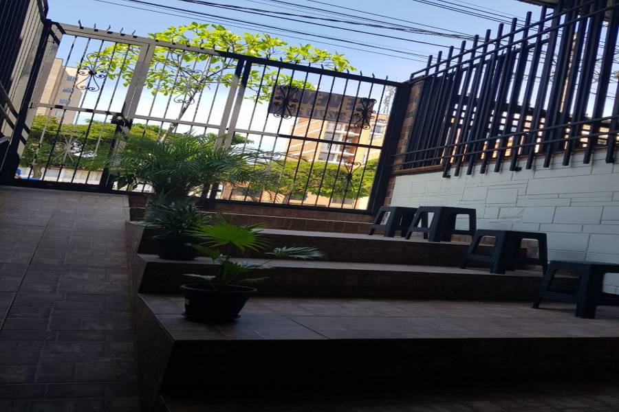 IMPERDIBLE! VER INFO..., 4 Bedrooms Bedrooms, ,1 BañoBathrooms,Casas,Venta,30,1,7387