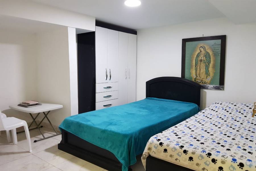IMPERDIBLE! VER INFO..., 4 Bedrooms Bedrooms, ,1 BañoBathrooms,Casas,Venta,30,1,7387