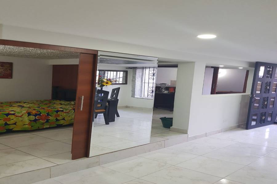 IMPERDIBLE! VER INFO..., 4 Bedrooms Bedrooms, ,1 BañoBathrooms,Casas,Venta,30,1,7387