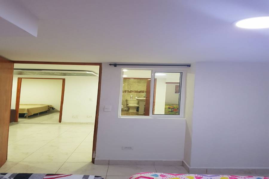 IMPERDIBLE! VER INFO..., 4 Bedrooms Bedrooms, ,1 BañoBathrooms,Casas,Venta,30,1,7387