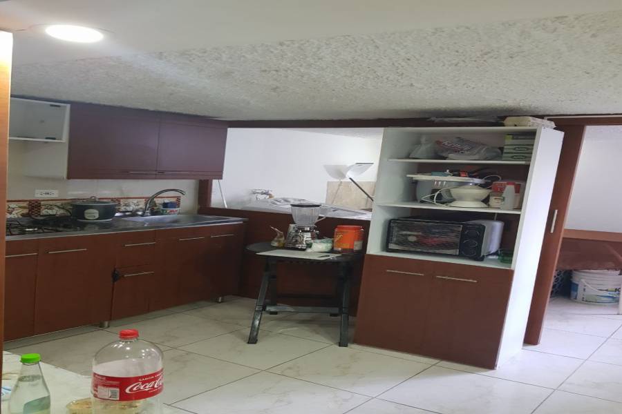IMPERDIBLE! VER INFO..., 4 Bedrooms Bedrooms, ,1 BañoBathrooms,Casas,Venta,30,1,7387