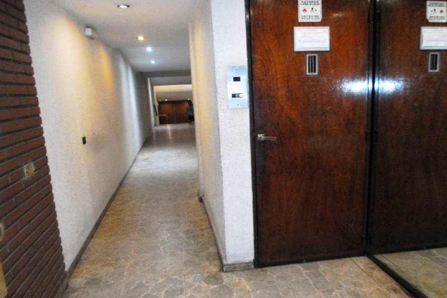Flores,Capital Federal,Argentina,2 Bedrooms Bedrooms,1 BañoBathrooms,Apartamentos,LAUTARO,7396