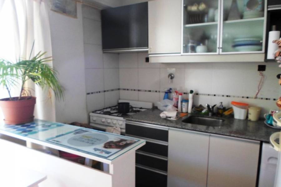 Flores,Capital Federal,Argentina,2 Bedrooms Bedrooms,1 BañoBathrooms,Apartamentos,GRANADEROS,7406
