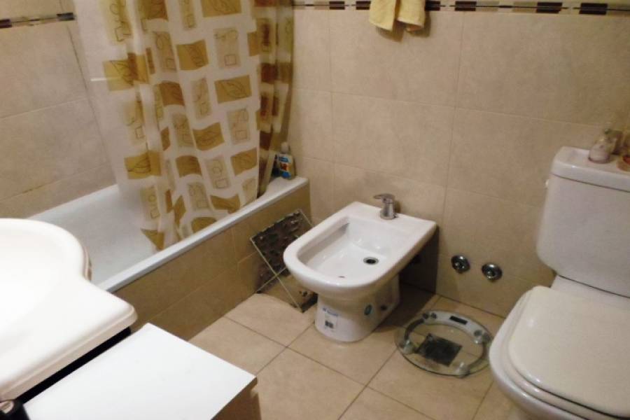 Flores,Capital Federal,Argentina,2 Bedrooms Bedrooms,1 BañoBathrooms,Apartamentos,GRANADEROS,7406