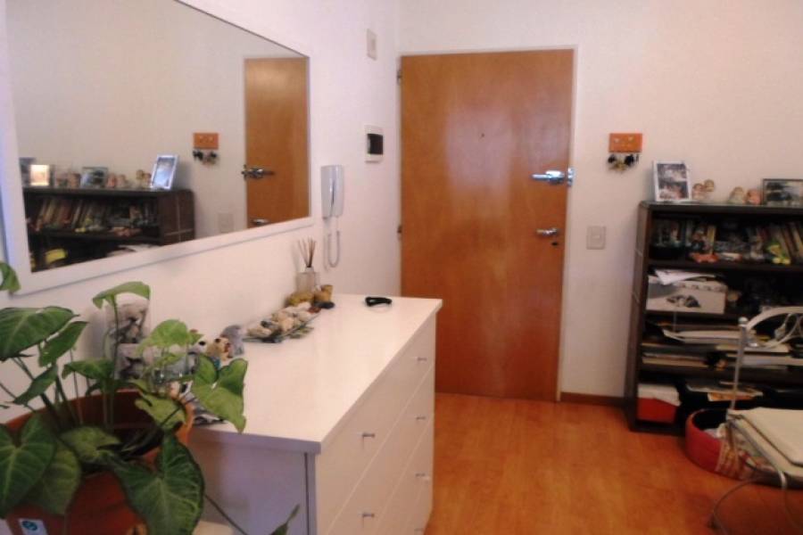 Flores,Capital Federal,Argentina,2 Bedrooms Bedrooms,1 BañoBathrooms,Apartamentos,GRANADEROS,7406