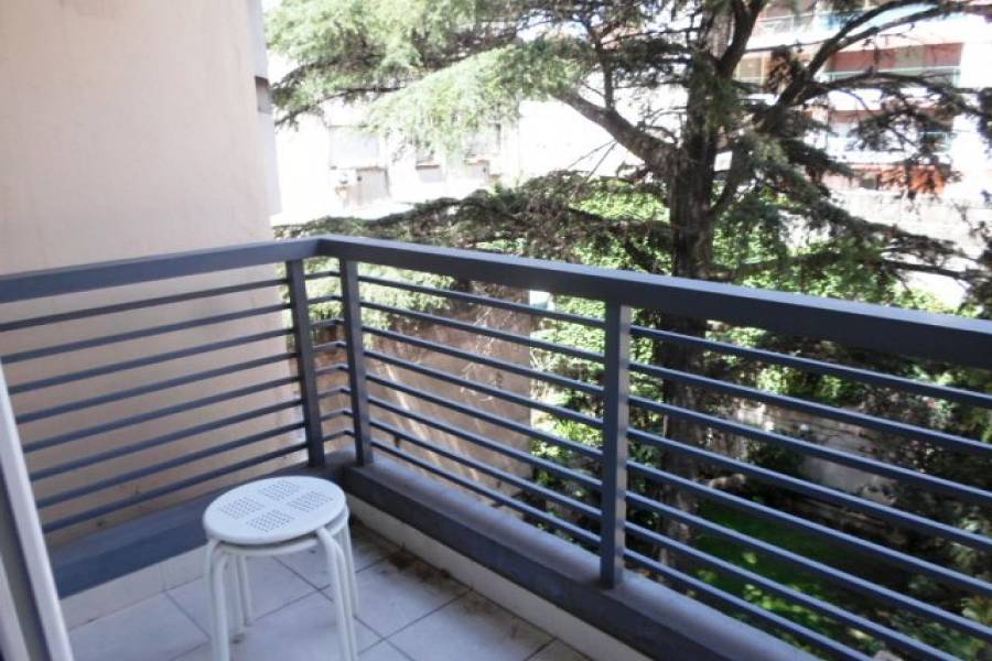Flores,Capital Federal,Argentina,2 Bedrooms Bedrooms,1 BañoBathrooms,Apartamentos,GRANADEROS,7406