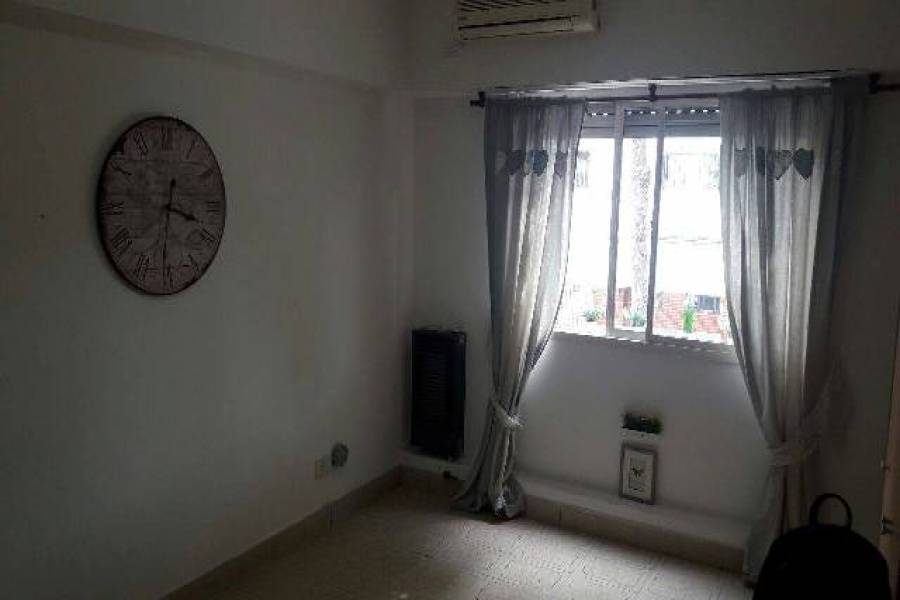 Villa Luro,Capital Federal,Argentina,2 Bedrooms Bedrooms,1 BañoBathrooms,Apartamentos,HOMERO,7409