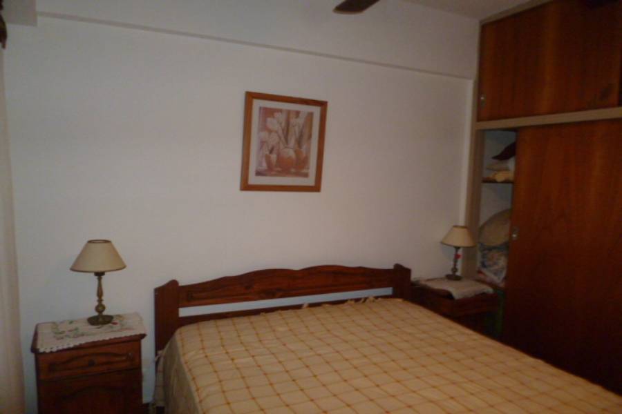 Buenos Aires,Argentina,2 Bedrooms Bedrooms,1 BañoBathrooms,Apartamentos,Riazor VIII,Calle 3 ,9,7608