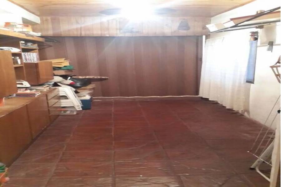 Hurlingham, Buenos Aires, Argentina, ,Chalets,Venta,CANUELAS ,1,7632