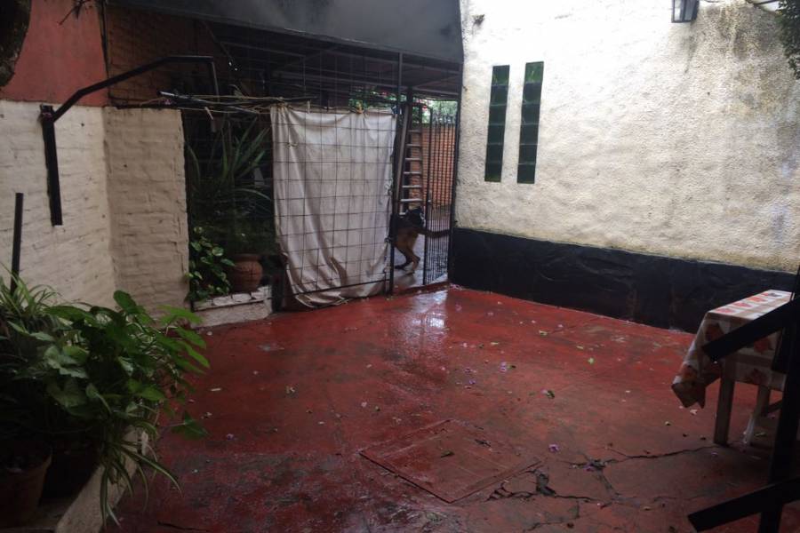 Hurlingham, Buenos Aires, Argentina, ,Chalets,Venta,CANUELAS ,1,7632