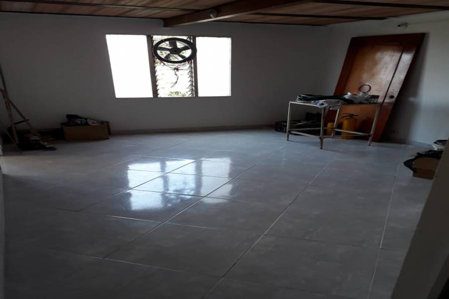 IMPERDIBLE! VER INFO...,4 Bedrooms Bedrooms,1 BañoBathrooms,Casas,2,7642