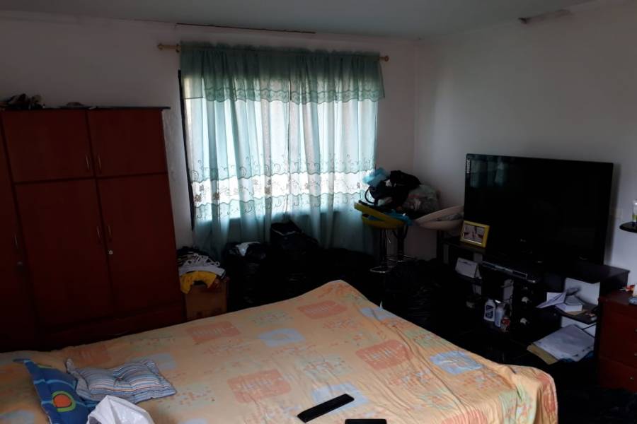 IMPERDIBLE! VER INFO...,4 Bedrooms Bedrooms,1 BañoBathrooms,Casas,2,7642