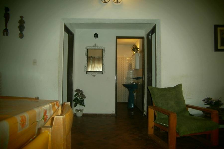 Mar del Tuyu,Buenos Aires,Argentina,3 Bedrooms Bedrooms,2 BathroomsBathrooms,Casas,56 Nº167 entre (1 y 2),7660