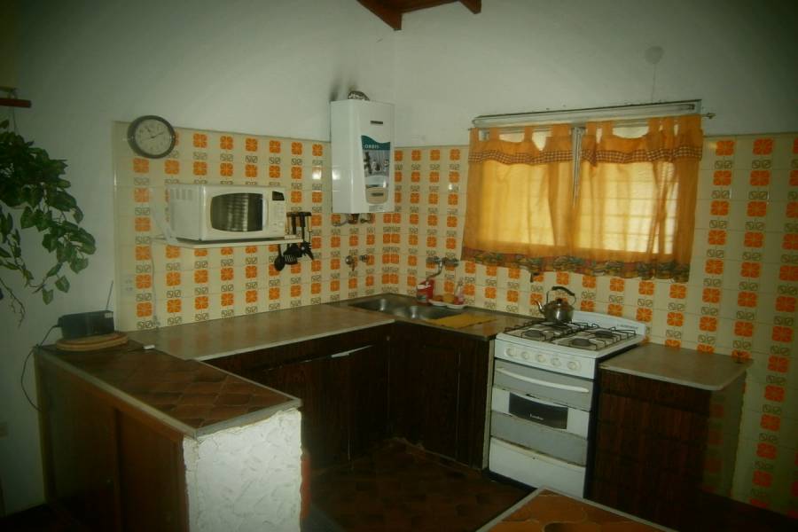 Mar del Tuyu,Buenos Aires,Argentina,3 Bedrooms Bedrooms,2 BathroomsBathrooms,Casas,56 Nº167 entre (1 y 2),7660