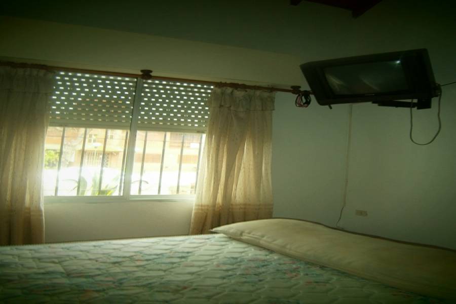 Mar del Tuyu,Buenos Aires,Argentina,3 Bedrooms Bedrooms,2 BathroomsBathrooms,Casas,56 Nº167 entre (1 y 2),7660