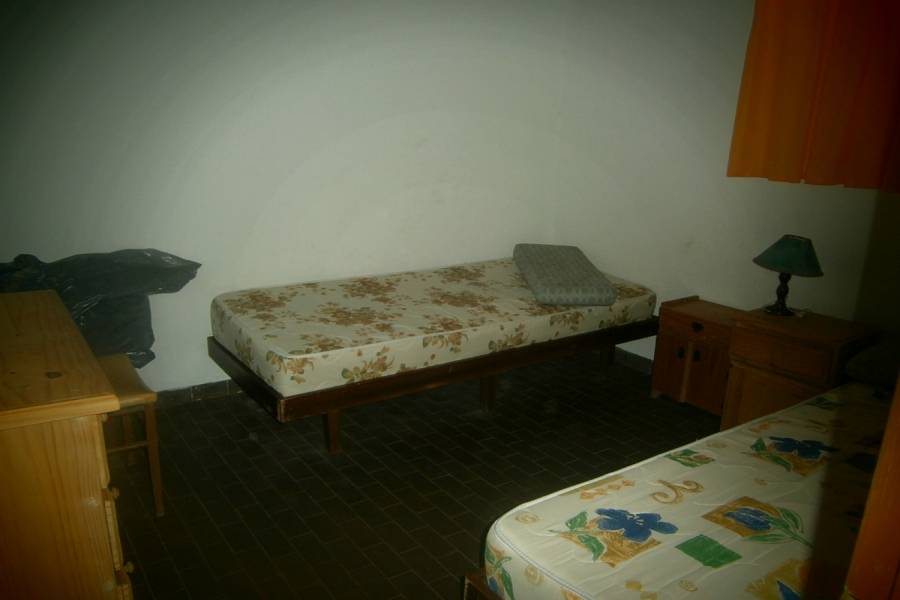 Mar del Tuyu,Buenos Aires,Argentina,3 Bedrooms Bedrooms,2 BathroomsBathrooms,Casas,56 Nº167 entre (1 y 2),7660