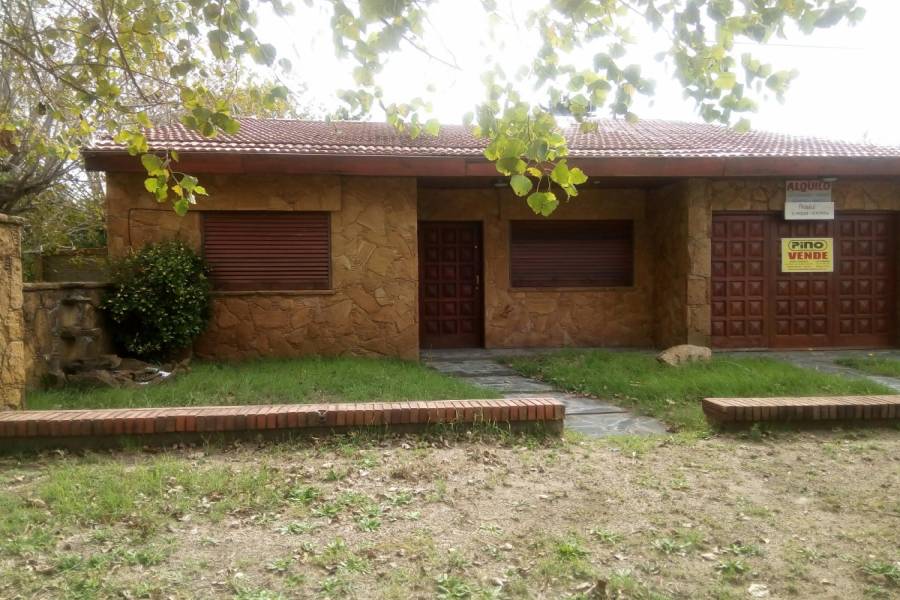 Las Toninas,Buenos Aires,Argentina,2 Bedrooms Bedrooms,2 BathroomsBathrooms,Casas,8 Nº345 entre (5 y 7),7661