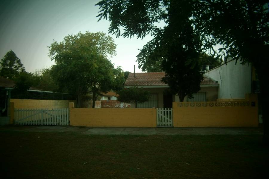 Mar del Tuyu,Buenos Aires,Argentina,2 Bedrooms Bedrooms,1 BañoBathrooms,Casas,58 Nº592 entre (5 y 6),7664
