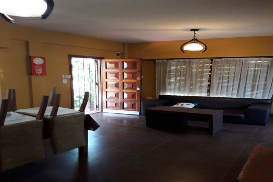 Santa Teresita,Buenos Aires,Argentina,4 Bedrooms Bedrooms,3 BathroomsBathrooms,Casas,TUCUMAN,7666