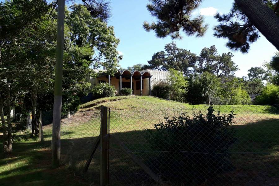 Santa Teresita,Buenos Aires,Argentina,4 Bedrooms Bedrooms,3 BathroomsBathrooms,Casas,TUCUMAN,7666