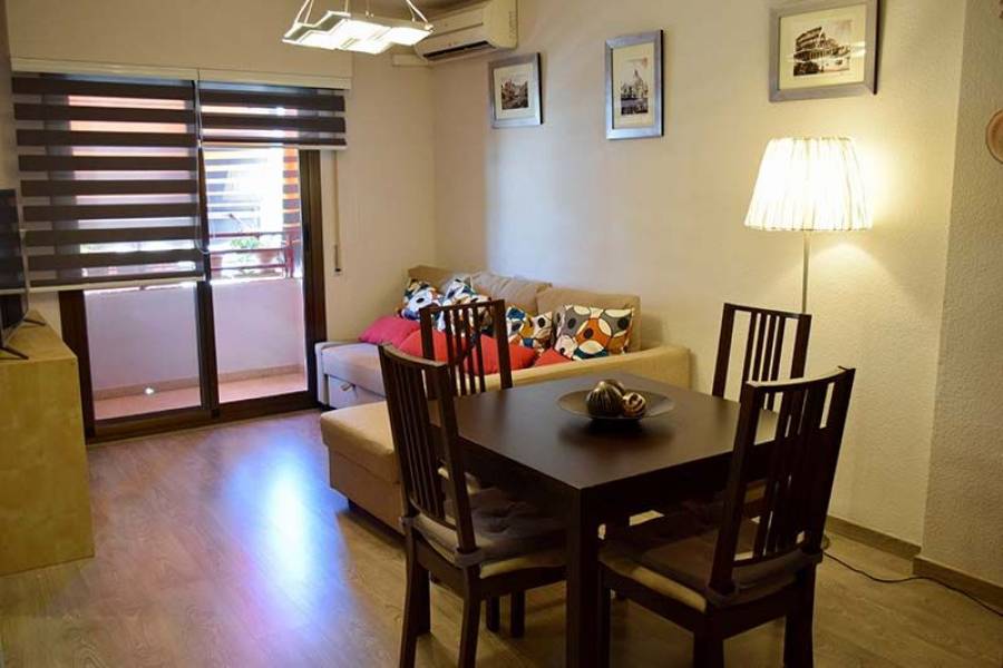 Alicante,Alicante,España,3 Bedrooms Bedrooms,2 BathroomsBathrooms,Pisos,7752