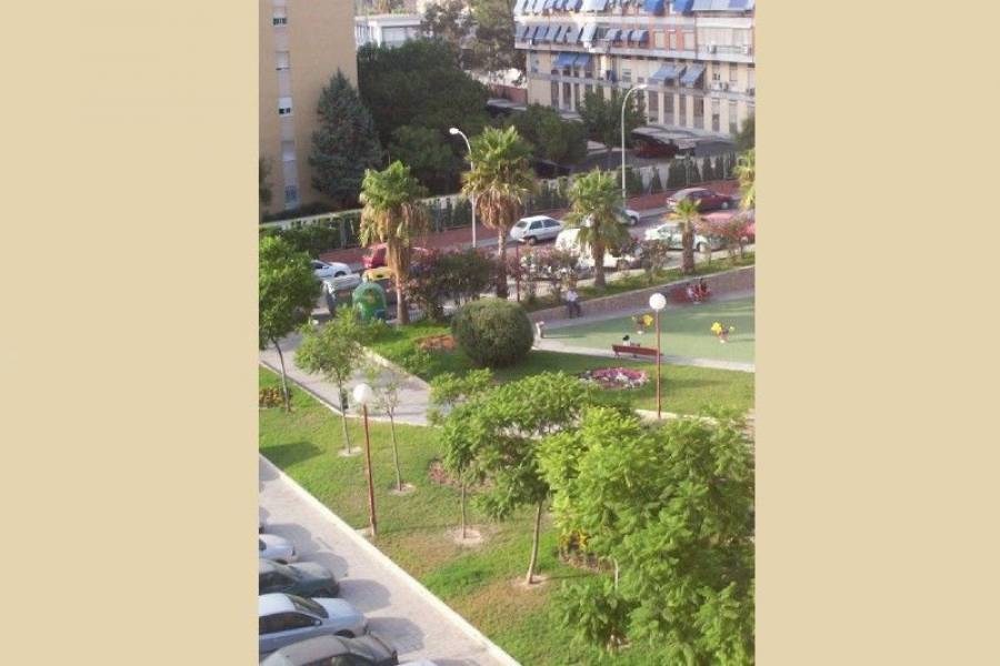 Alicante,Alicante,España,4 Bedrooms Bedrooms,2 BathroomsBathrooms,Pisos,7761