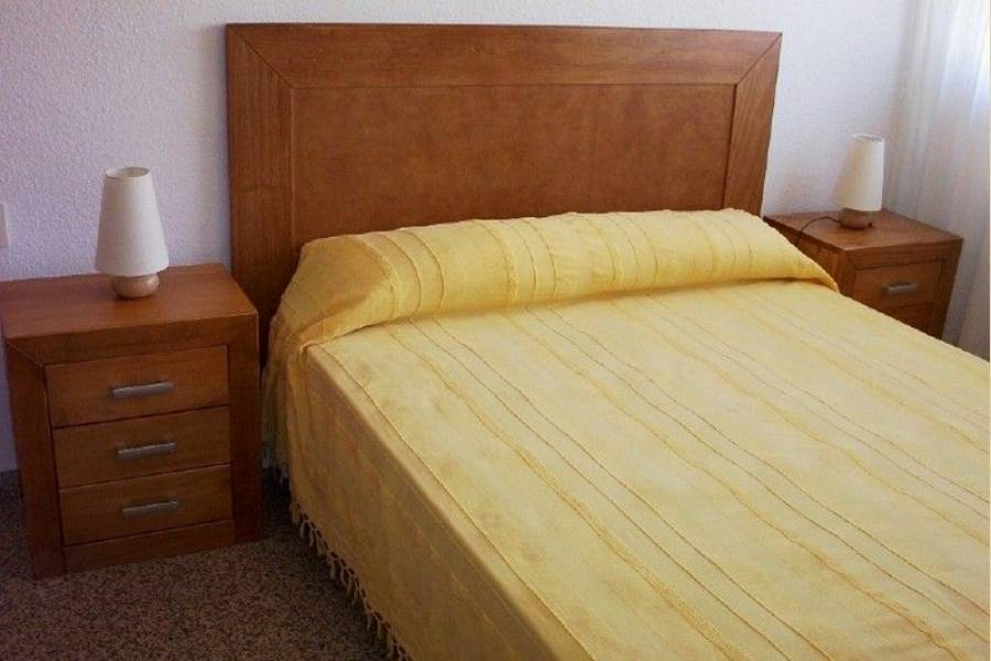 Alicante,Alicante,España,4 Bedrooms Bedrooms,2 BathroomsBathrooms,Pisos,7761