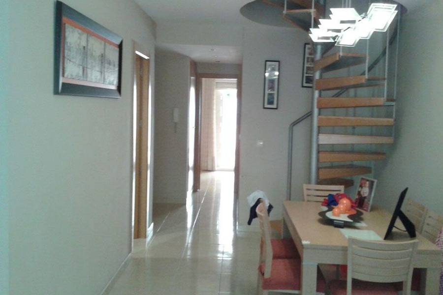 Alicante,Alicante,España,3 Bedrooms Bedrooms,2 BathroomsBathrooms,Dúplex,7894