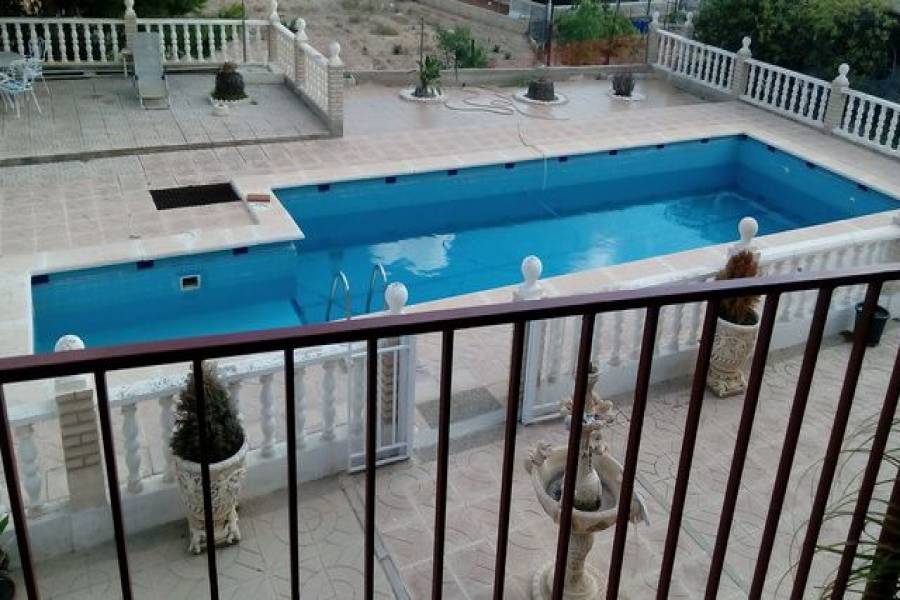 Crevillent,Alicante,España,5 Bedrooms Bedrooms,2 BathroomsBathrooms,Casas,8033