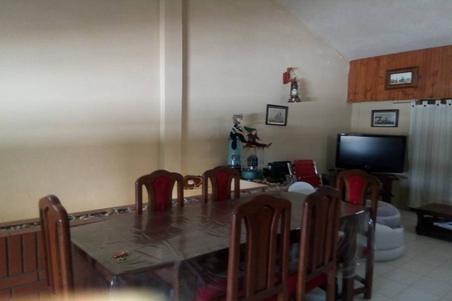 Las Toninas,Buenos Aires,Argentina,3 Bedrooms Bedrooms,3 BathroomsBathrooms,Casas,AV 26,8092