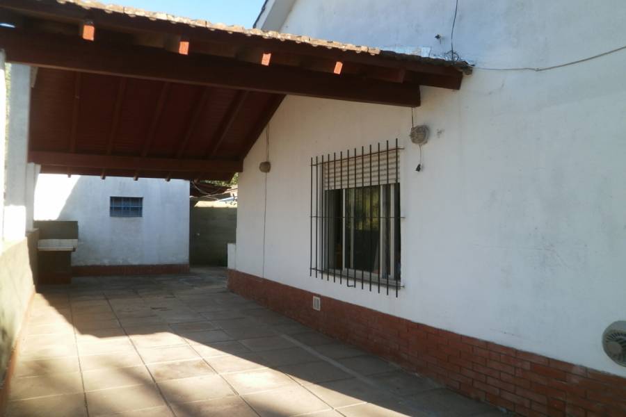 Santa Teresita,Buenos Aires,Argentina,2 Bedrooms Bedrooms,1 BañoBathrooms,Casas,8,8096