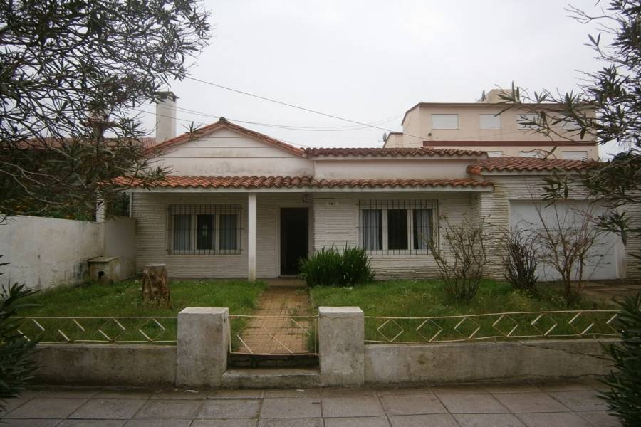 Santa Teresita,Buenos Aires,Argentina,4 Bedrooms Bedrooms,2 BathroomsBathrooms,Casas,40,8115