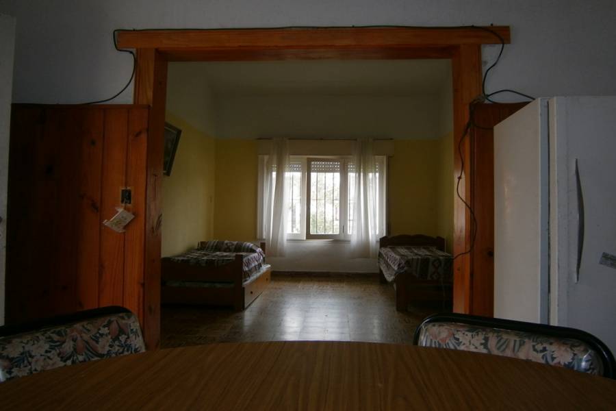 Santa Teresita,Buenos Aires,Argentina,4 Bedrooms Bedrooms,2 BathroomsBathrooms,Casas,40,8115