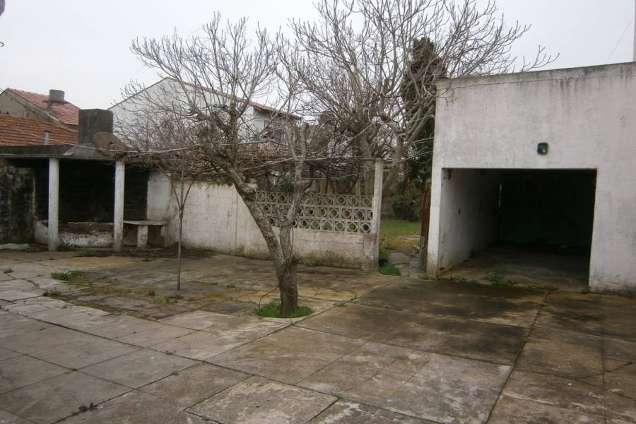 Santa Teresita,Buenos Aires,Argentina,4 Bedrooms Bedrooms,2 BathroomsBathrooms,Casas,40,8115