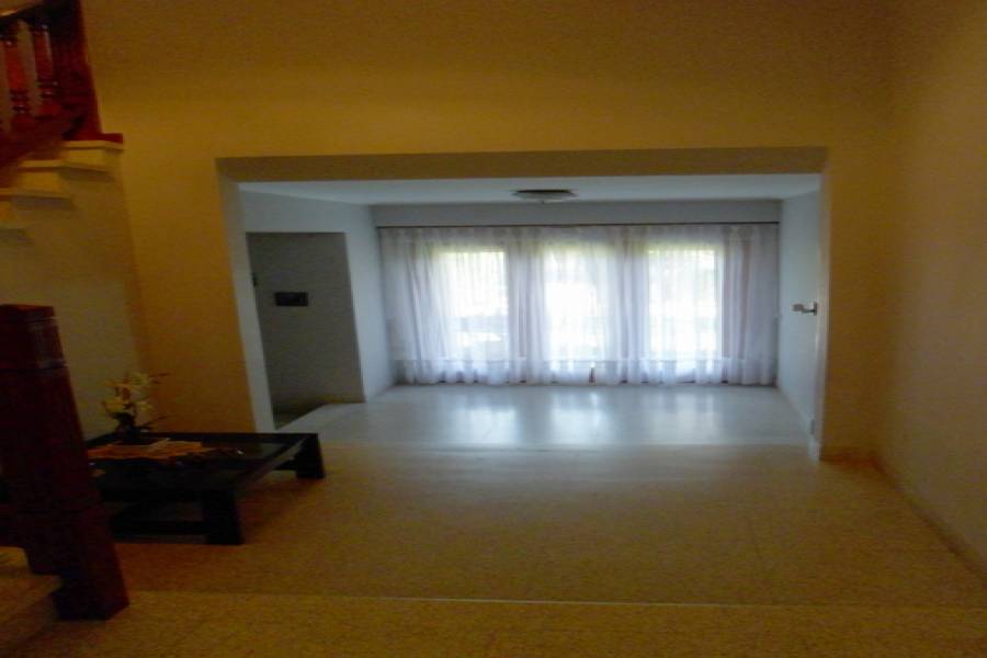 Santa Teresita,Buenos Aires,Argentina,3 Bedrooms Bedrooms,2 BathroomsBathrooms,Casas,MENDOZA,8124
