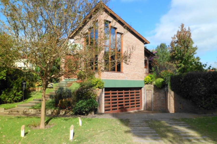 Santa Teresita,Buenos Aires,Argentina,3 Bedrooms Bedrooms,2 BathroomsBathrooms,Casas,MENDOZA,8124