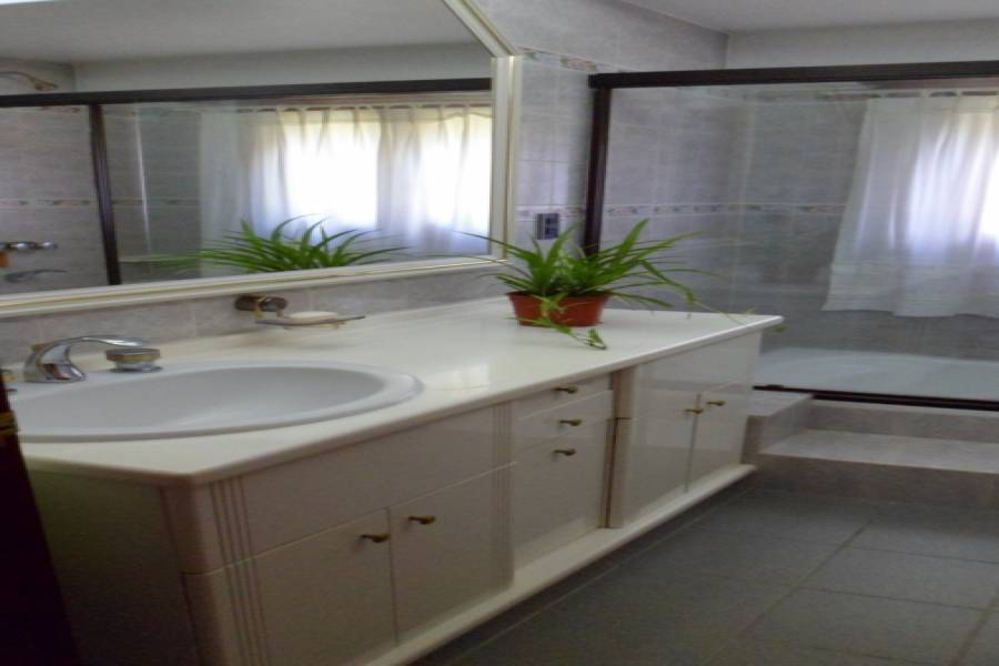 Santa Teresita,Buenos Aires,Argentina,3 Bedrooms Bedrooms,2 BathroomsBathrooms,Casas,MENDOZA,8124