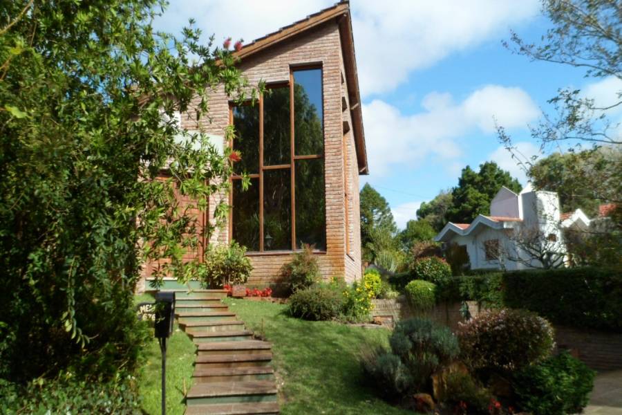 Santa Teresita,Buenos Aires,Argentina,3 Bedrooms Bedrooms,2 BathroomsBathrooms,Casas,MENDOZA,8124